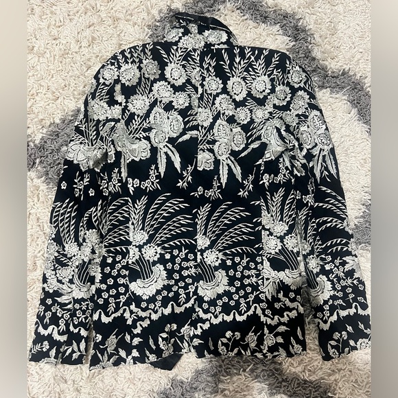 Haute Hippie 100% Silk Blazer Size 0 EUC - Picture 2 of 6